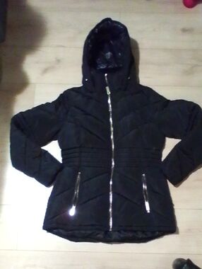 Guess Black Quilted Hooded Puffer Jacket with Metallic Zipper